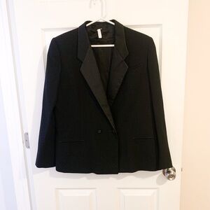 Elegant Black Women's Blazer